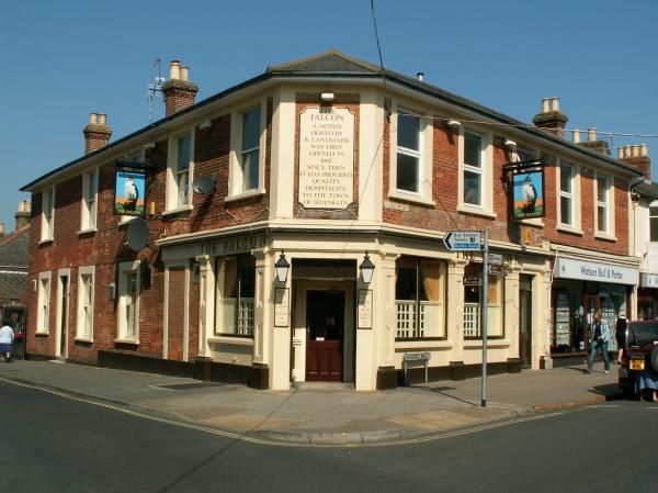 Falcon, Shanklin, Ray Scarfe. (Pub, External). Published on 02-07-2013