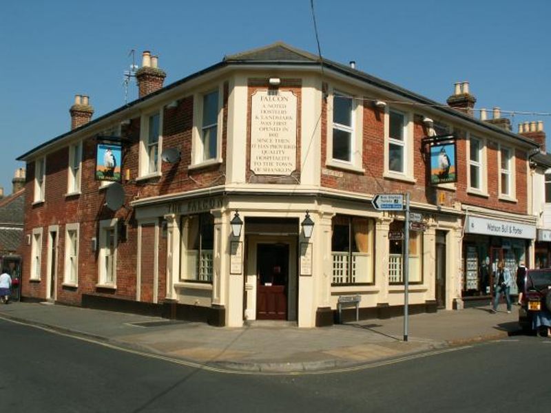 Falcon, Shanklin, Ray Scarfe. (Pub, External). Published on 02-07-2013