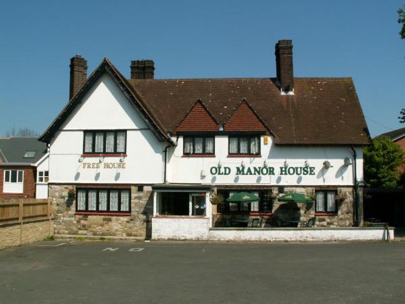 Old Manor House, Lake, Ray Scarfe. (Pub, External). Published on 02-07-2013
