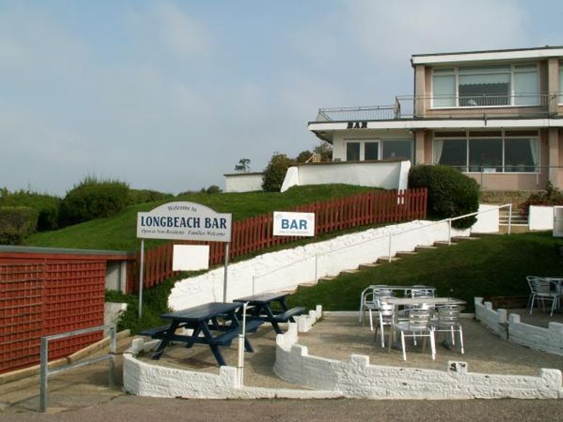 Longbeach Bar, Colwell Bay. (Pub, External). Published on 02-07-2013