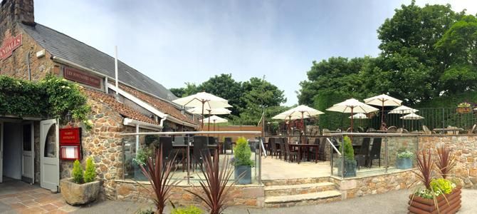 Les Fontaines Tavern (2016). (Pub, External). Published on 07-10-2016