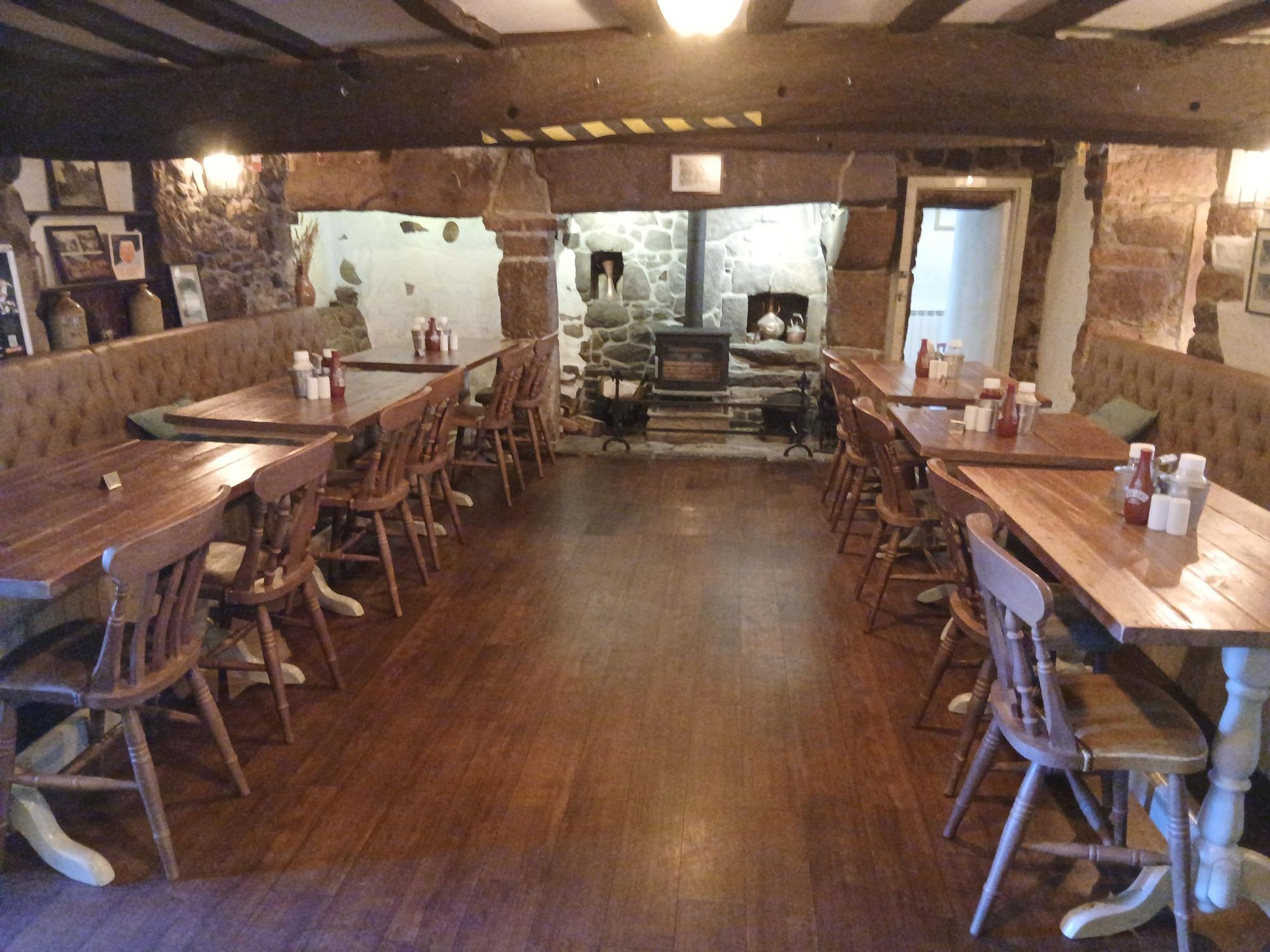 Les Fontaines, St John (Photo: Richard Langford - 08/07/2026). (Bar). Published on 09-08-2026