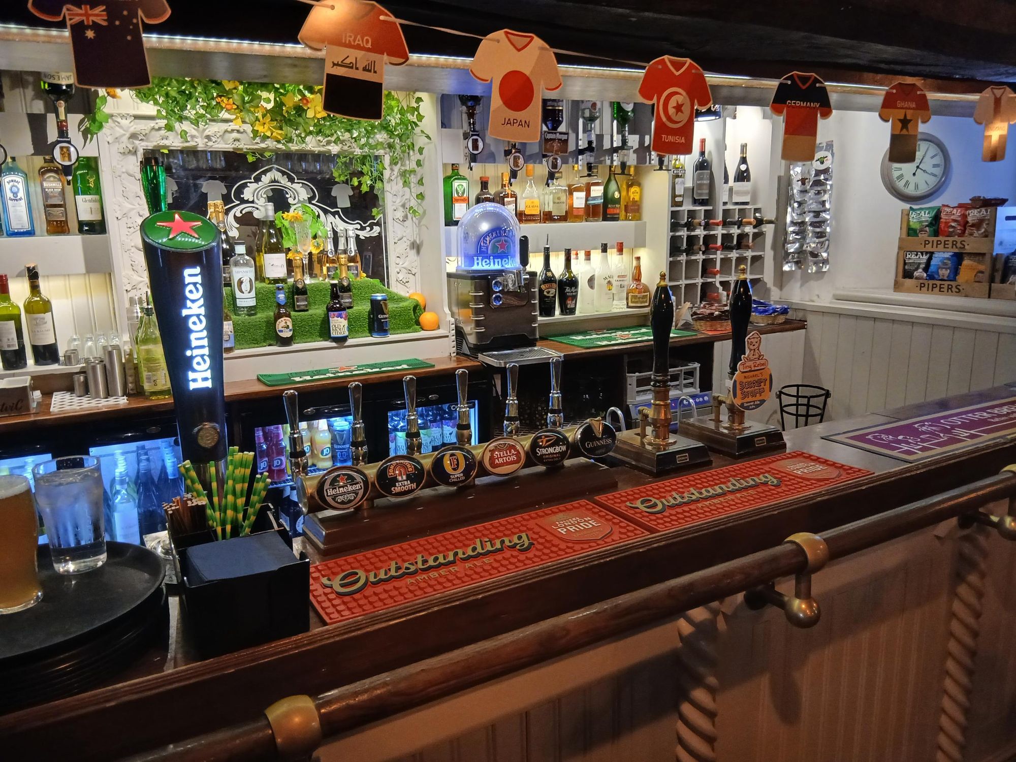 Les Fontaines, St John (Photo: Richard Langford - 08/07/2026). (Bar). Published on 09-08-2026