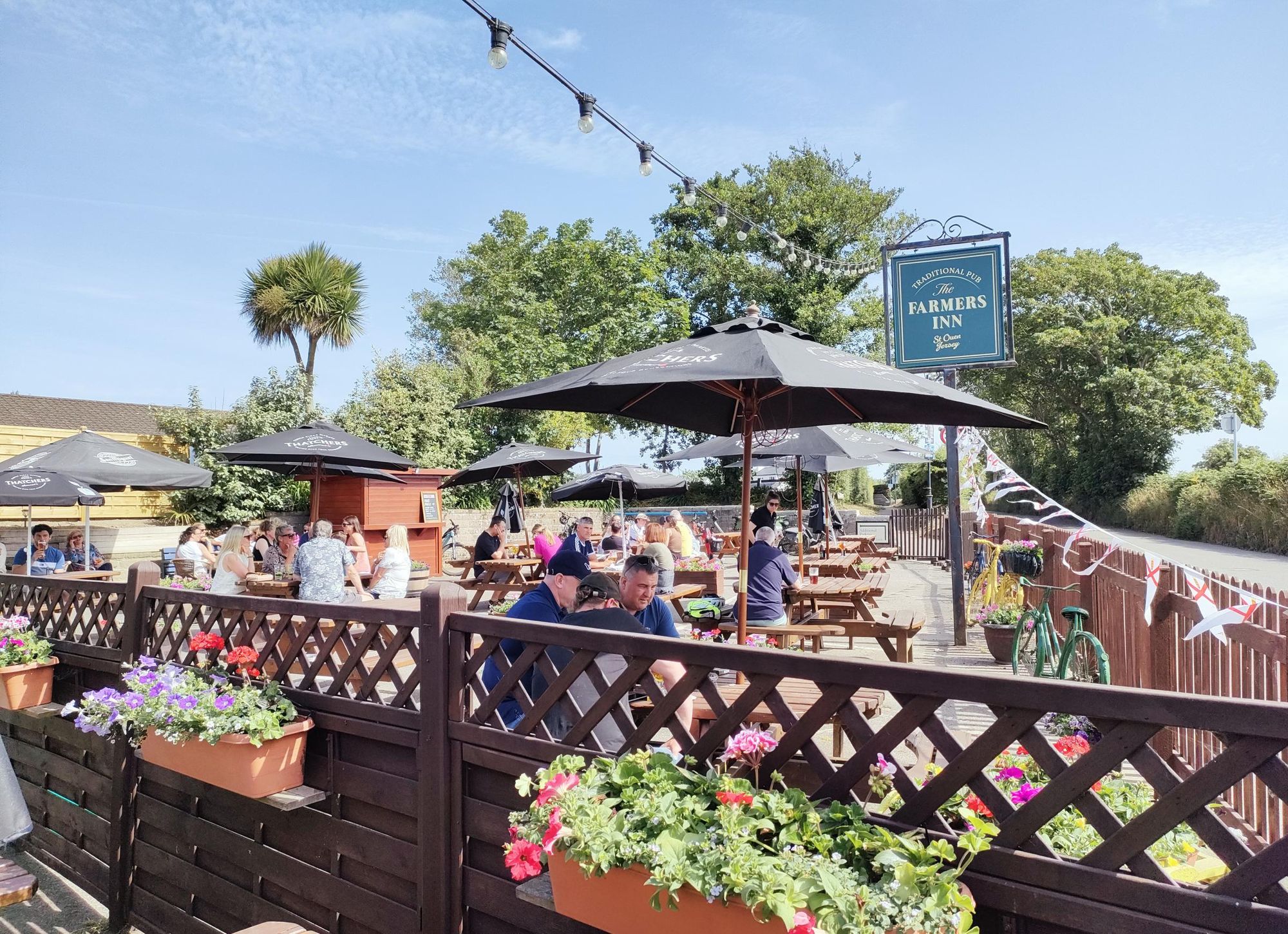 Farmers Inn, St Ouen (Photo: Alan Cooke - 30/05/2026). (Pub, External, Garden). Published on 30-05-2026