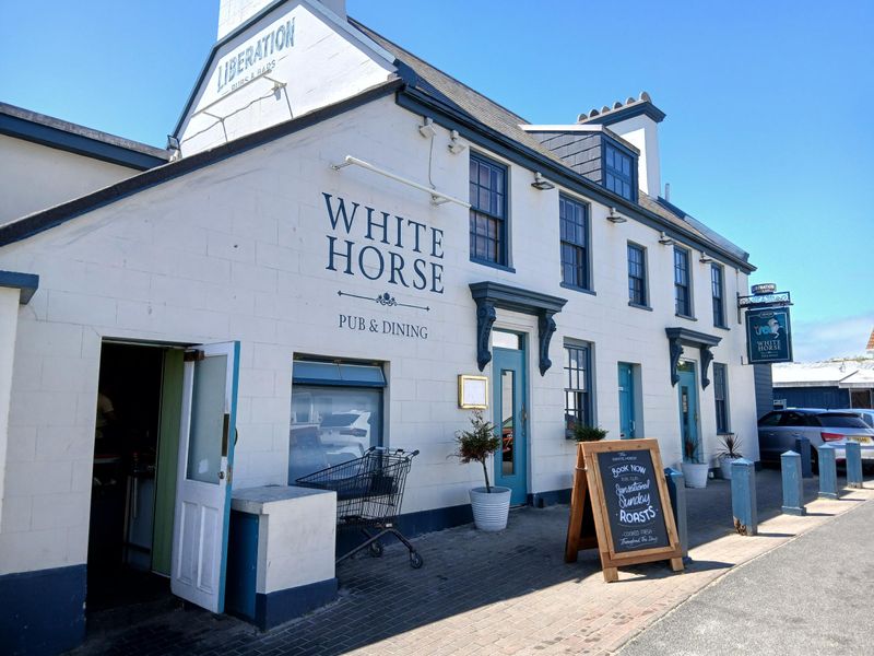White Horse, St Saviour (Photo: Richard Langford - 05/07/2026). (Pub, External, Key). Published on 03-08-2026
