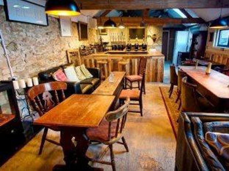 (Pub, Bar). Published on 12-04-2021