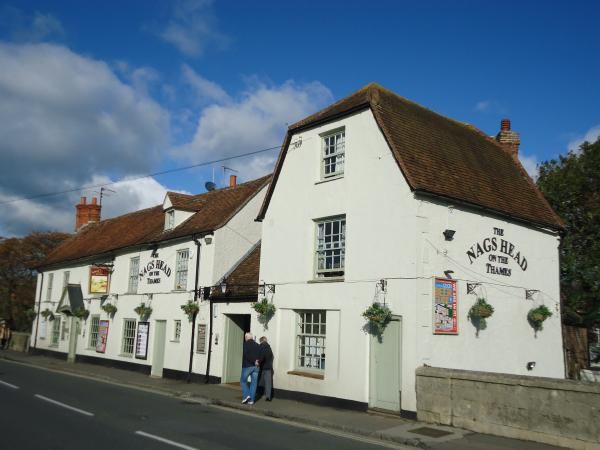 The Nags Head on Thames. (Pub, External, Key). Published on 14-12-2013