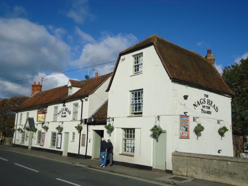 The Nags Head on Thames. (Pub, External, Key). Published on 14-12-2013