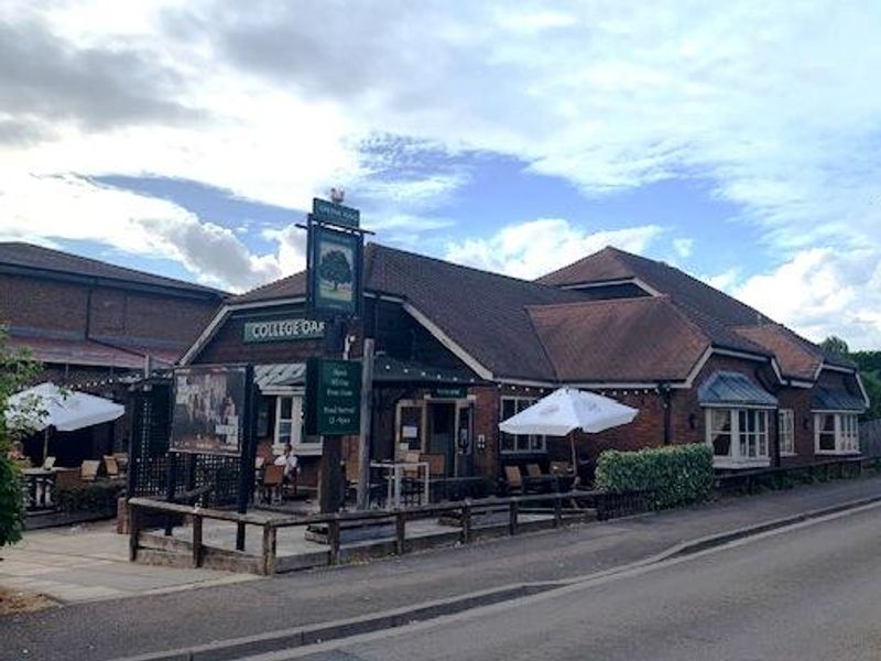 (Pub, External, Garden, Sign). Published on 25-08-2026