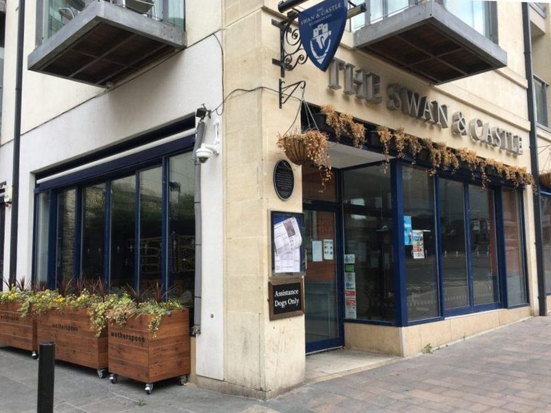 Swan & Castle front. (Pub, External, Key). Published on 27-09-2020