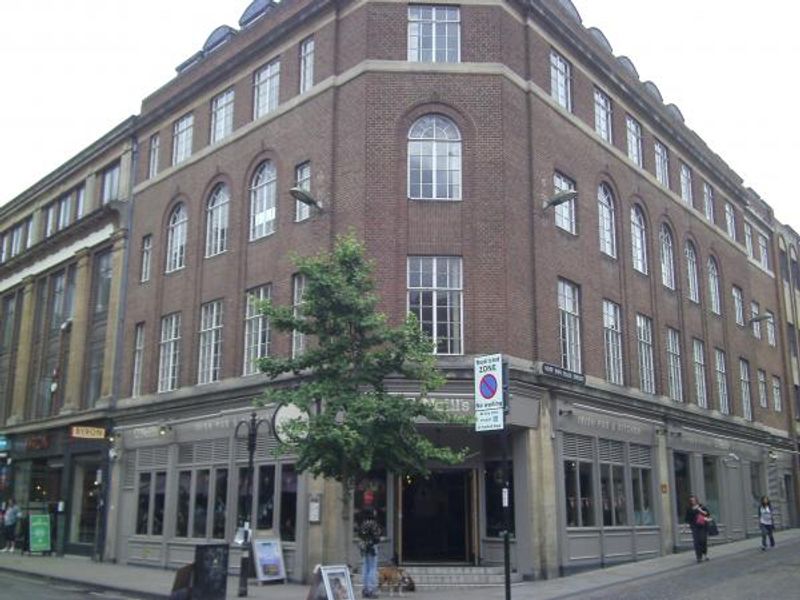 O'Neills. (Pub, External, Key). Published on 11-07-2014