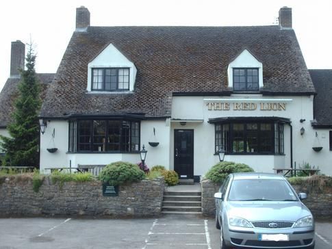 Red Lion courtesy of Ukpubfinder. (Pub, External, Key). Published on 15-04-2015