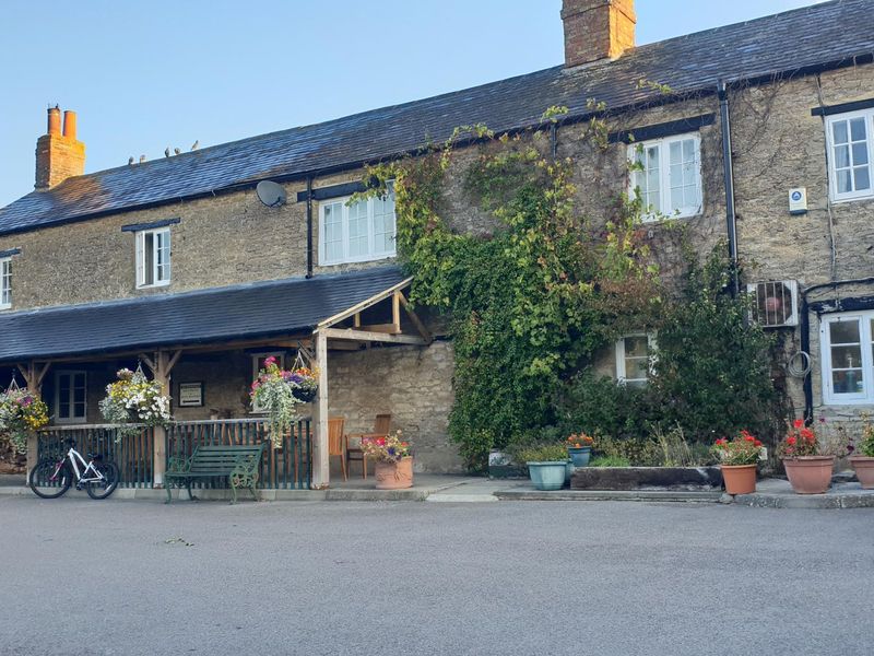 Highwayman rear view. (Pub, External). Published on 12-10-2018