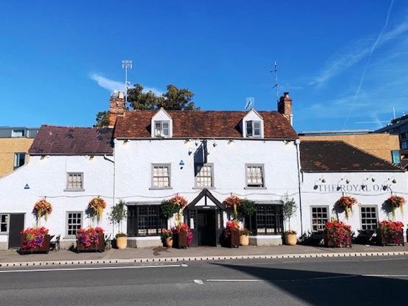 (Pub, External, Key). Published on 28-09-2026