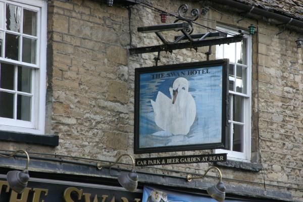 Swan. (Sign). Published on 12-04-2015