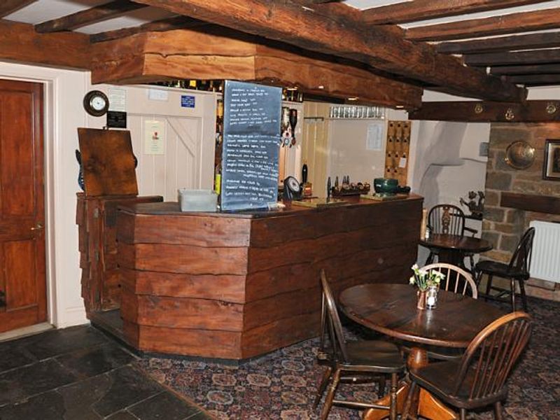 (Pub, Bar). Published on 13-02-2015