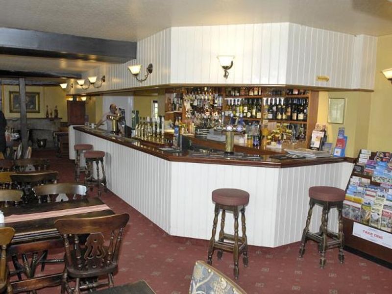 (Pub, Bar). Published on 10-02-2016