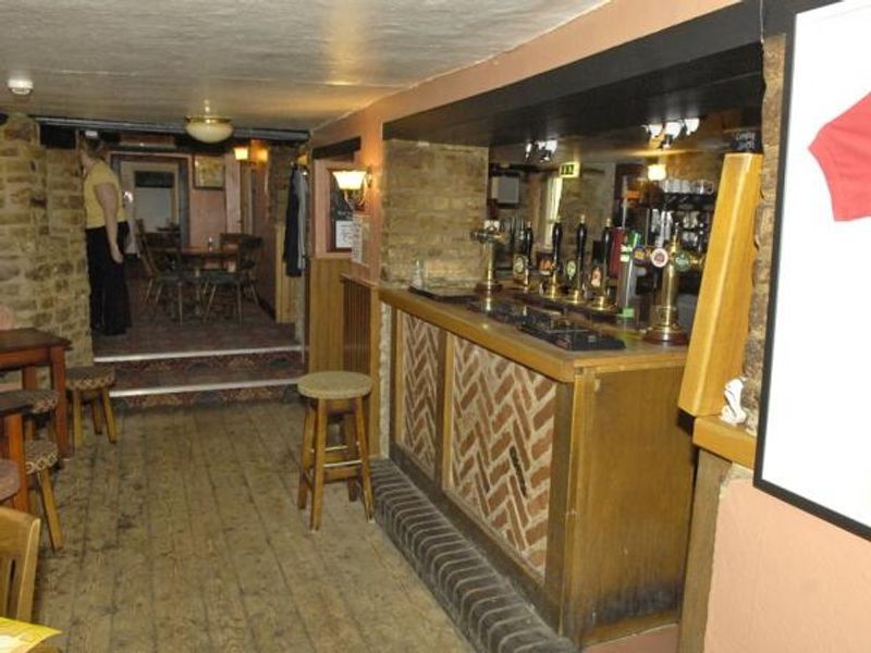 (Pub, Bar). Published on 09-02-2016