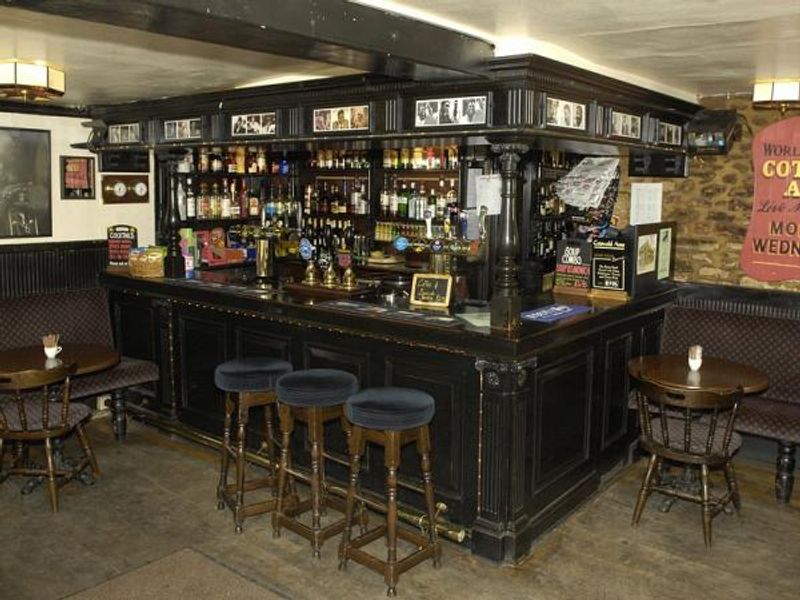 (Pub, Bar). Published on 18-05-2015