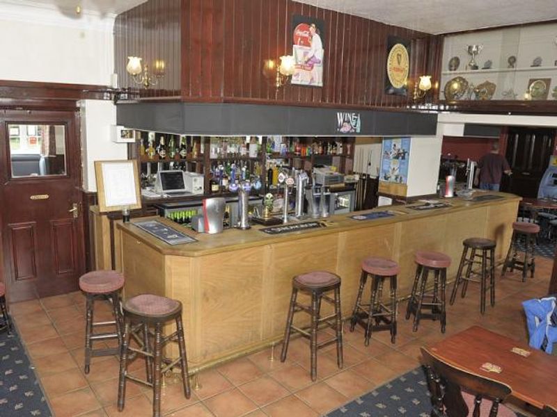 (Pub, Bar). Published on 18-09-2014