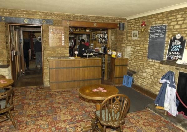 (Pub, Bar). Published on 29-03-2014