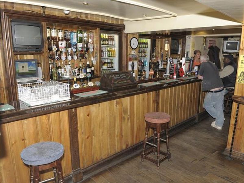 (Pub, Bar). Published on 14-01-2016