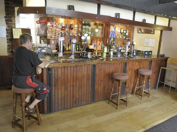 (Pub, Bar). Published on 23-03-2015