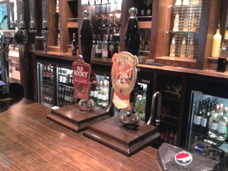 (Pub, Bar). Published on 29-06-2014