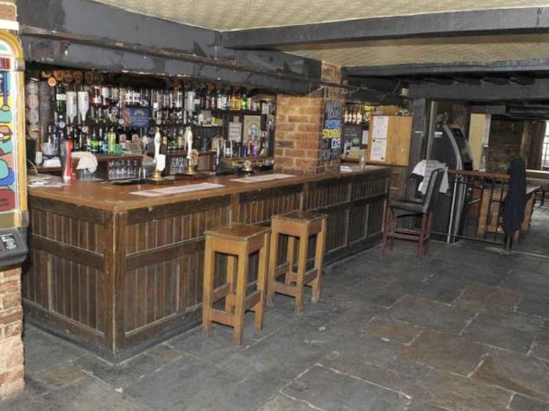 (Pub, Bar). Published on 26-02-2015