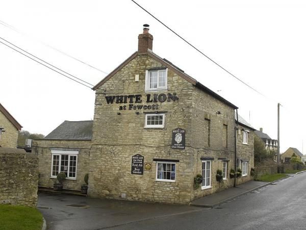 (Pub, External, Sign). Published on 04-12-2013