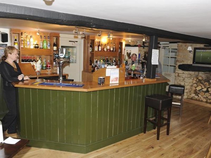 (Pub, Bar). Published on 30-04-2015