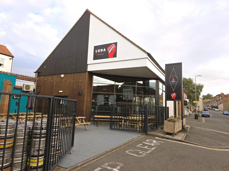 (Pub, External, Key). Published on 13-11-2025 