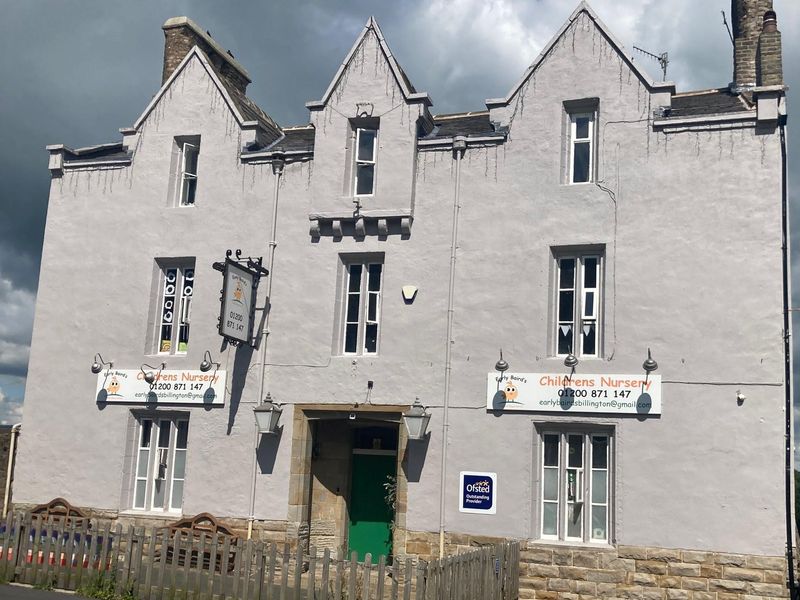 former Judge Walmsley (Martin Snelling). (External, Key). Published on 06-10-2024