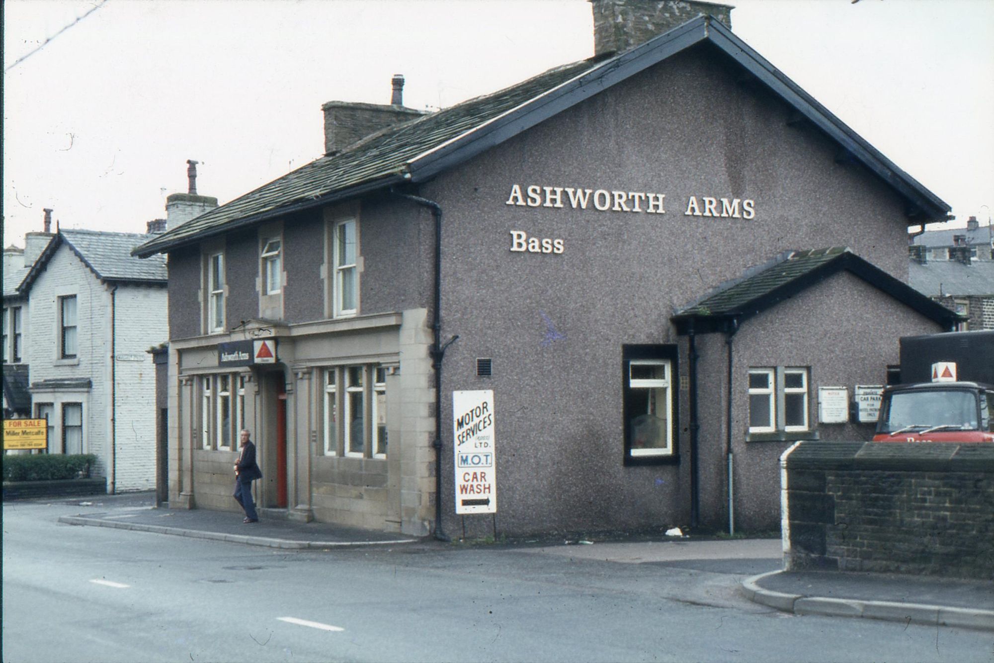 Ashworth Arms 1980s (Don Chattwood). (Pub, External, Key). Published on 26-02-2023