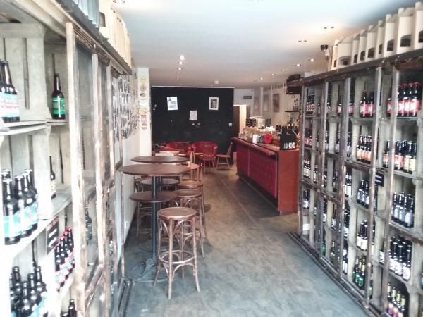 (Pub, Bar). Published on 14-04-2016