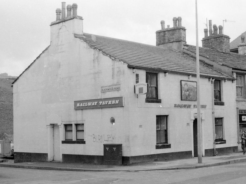 Side View around 1980. (Key). Published on 13-06-2024 