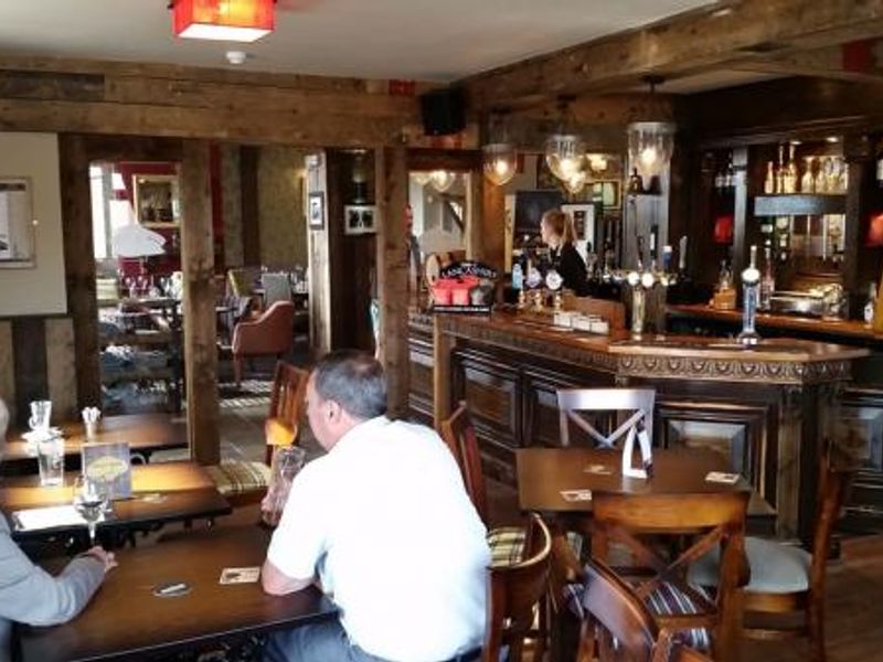 (Pub, Bar). Published on 10-09-2014