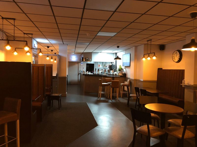 (Pub, Bar). Published on 15-09-2020