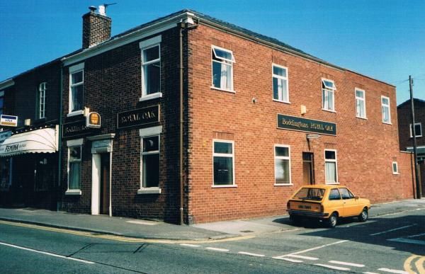 Royal Oak, (Jim Holderness). (Pub, External, Key). Published on 12-12-2013