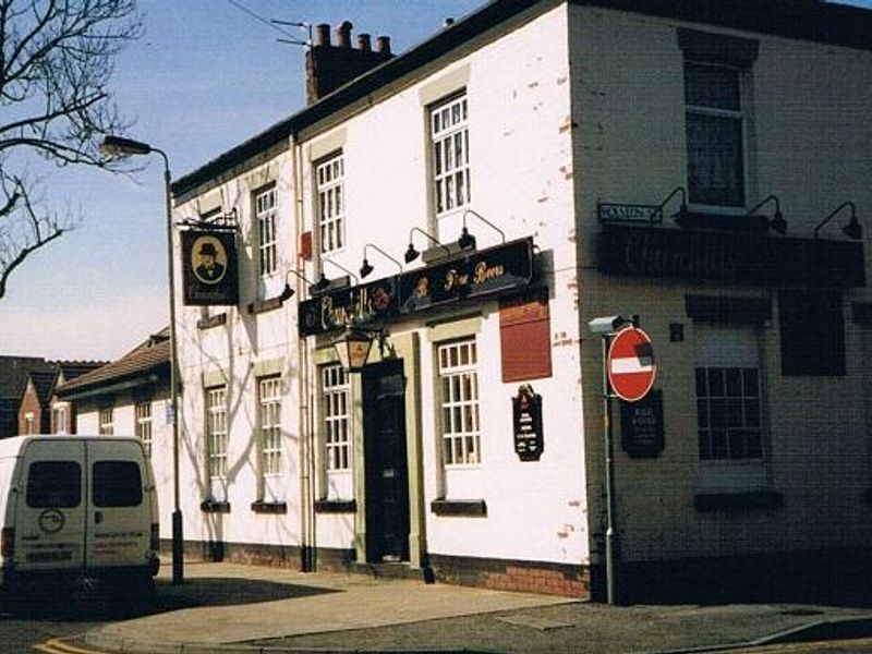 Churchills, (Jim Holderness). (Pub, External). Published on 04-11-2015 
