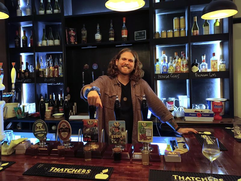 (Pub, Bar). Published on 25-10-2023 