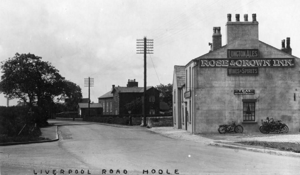 1920s Postcard of the Rose & Crown. (Pub, External, Key). Published on 18-08-2022