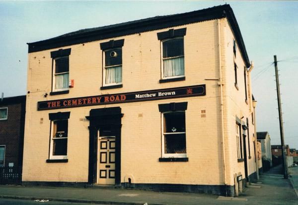 Cemetary Road, Preston (Jim Holderness). (Pub, External, Key). Published on 29-10-2015
