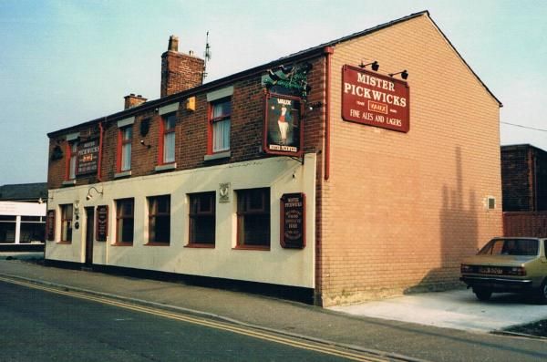 Mister Pickwicks, Preston (Jim Holderness). (Pub, External, Key). Published on 29-10-2015