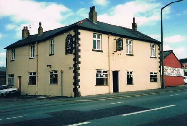 Oak Tree, Preston (Jim Holderness). (Pub, External, Key). Published on 29-10-2015