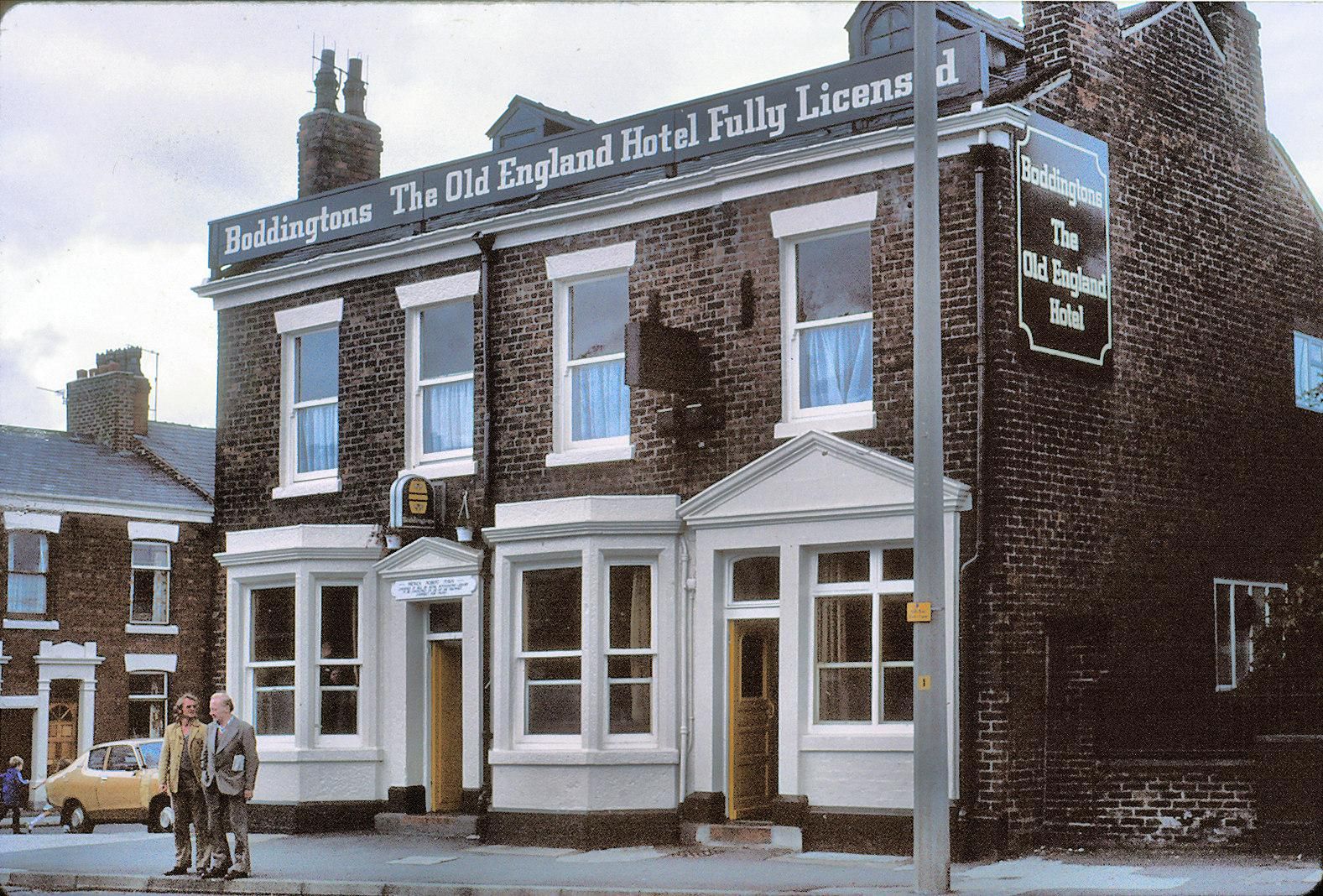 Old England Hotel, Preston (photo copyright Robert Price). (Pub, External, Key). Published on 12-03-2022