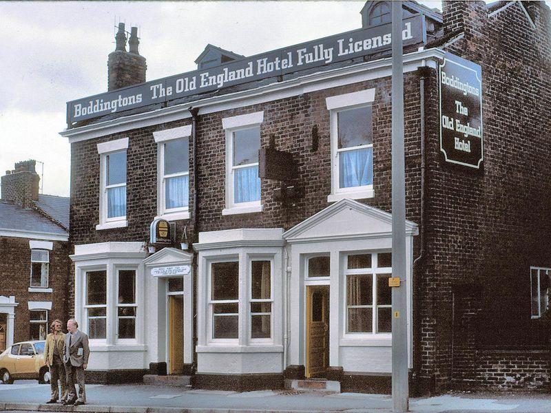 Old England Hotel, Preston (photo copyright Robert Price). (Pub, External, Key). Published on 12-03-2022 