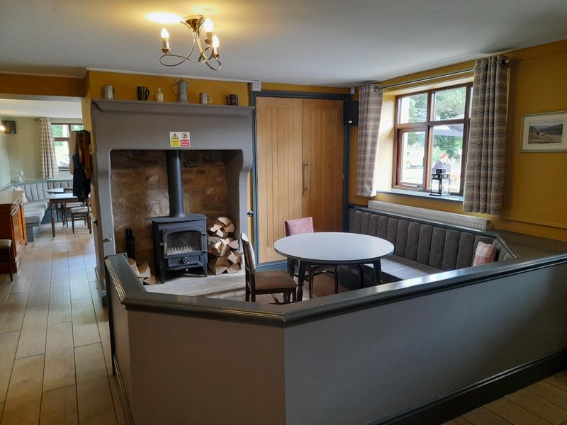 Cross Keys 9.7.22 - lounge. (Pub). Published on 09-07-2022 