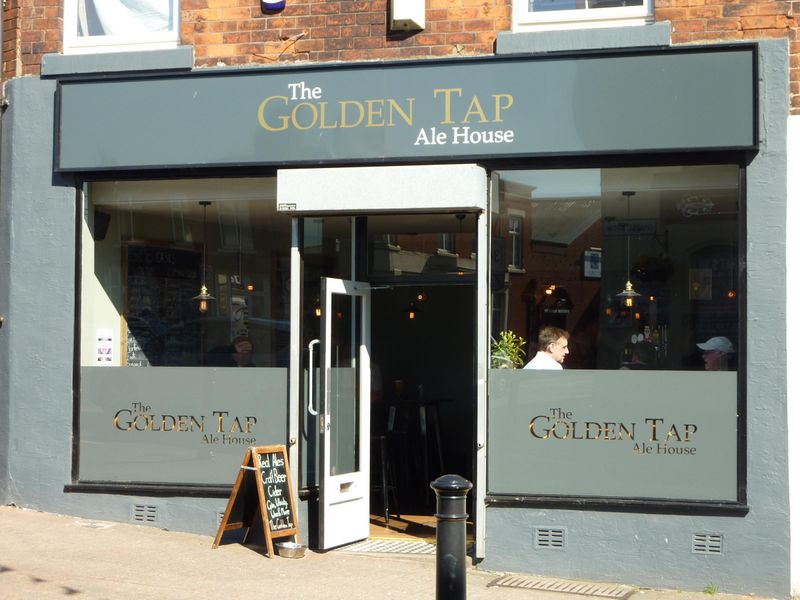 Golden Tap, Leyland 17.6.17. (Pub, External, Key). Published on 19-06-2017