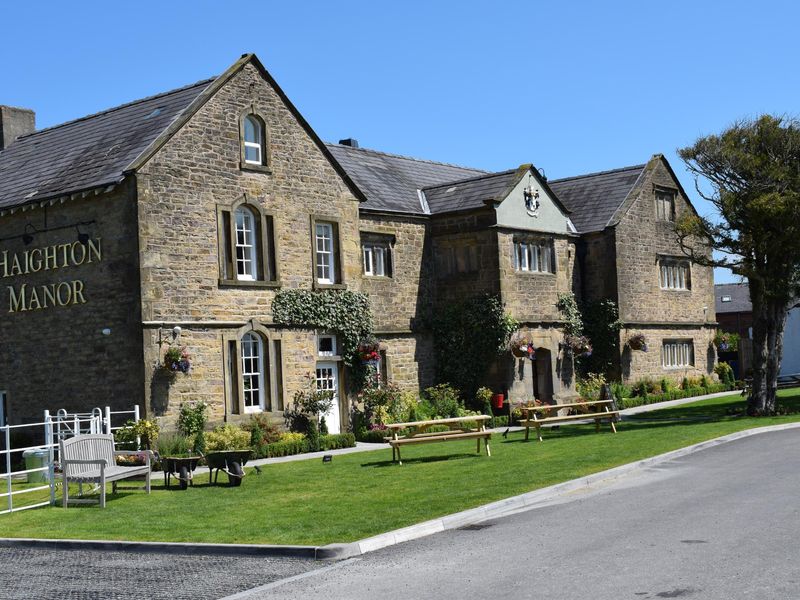 Haighton Manor 17.7.17. (Pub, External). Published on 15-08-2017